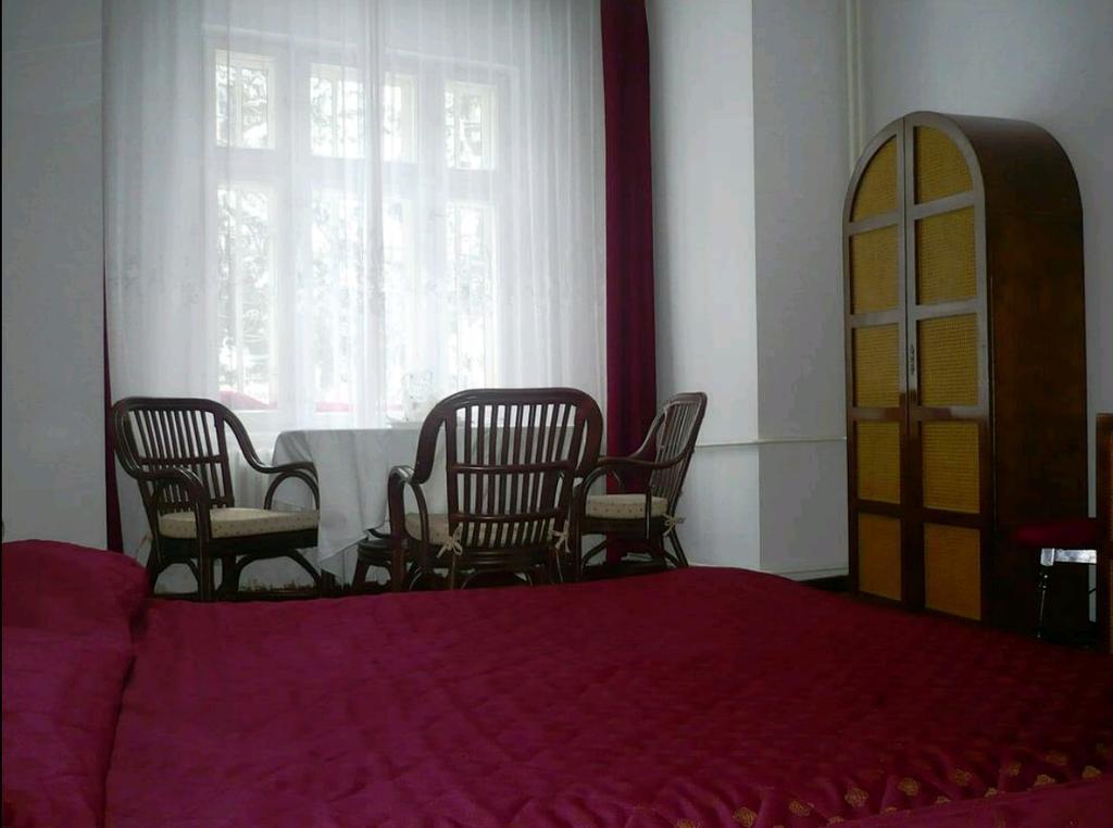 Tantzi Hotel 2*